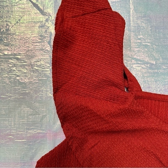 Nine West Women’s M Tiered Flutter Sleeveless Top Dogwood Leaf Red - Picture 8 of 13